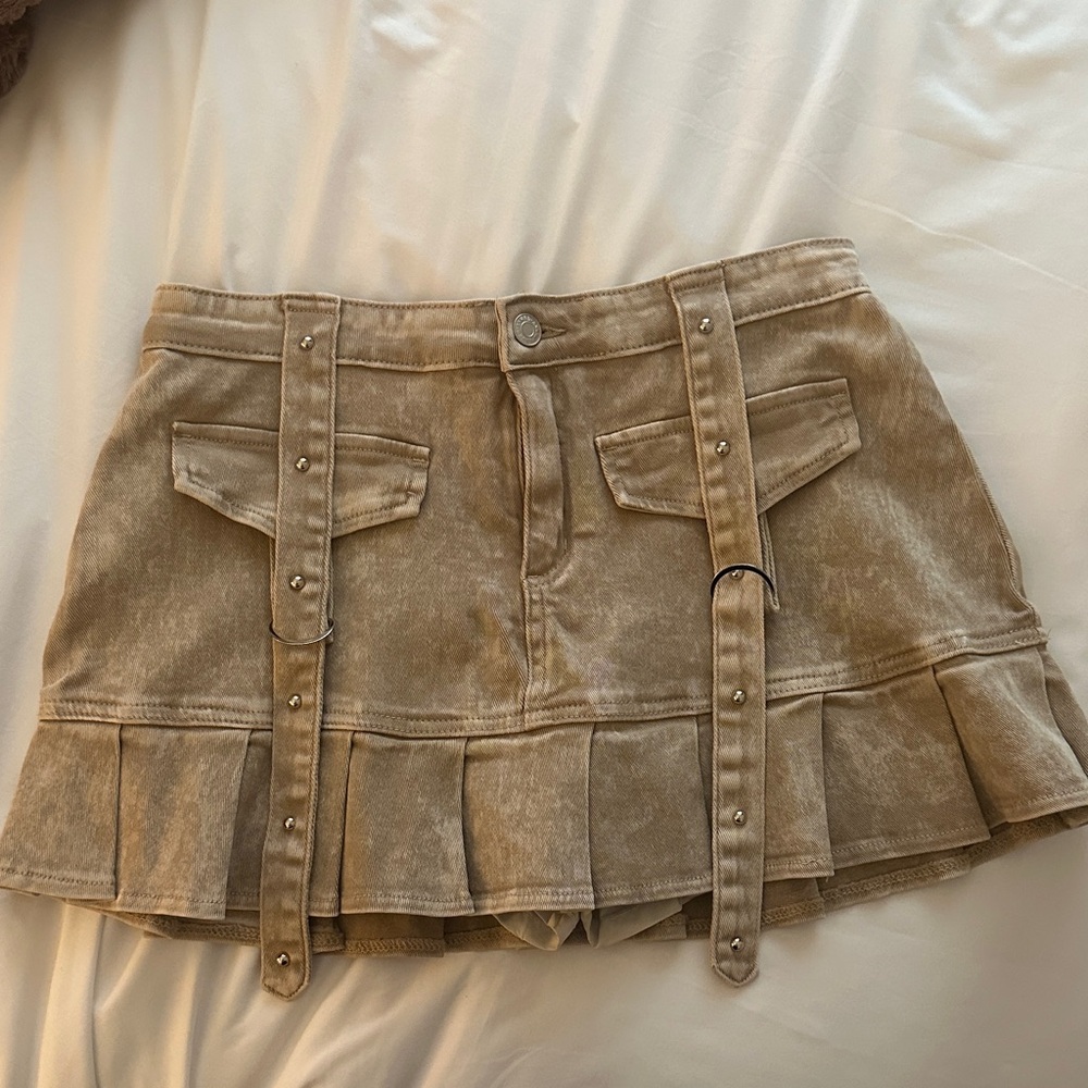 Trendy Beige Mini Skirt with Buckle Details